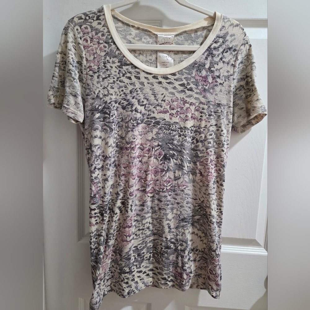 G. Girl Fitted Short-Sleeve Top with Cream and Purple Pattern